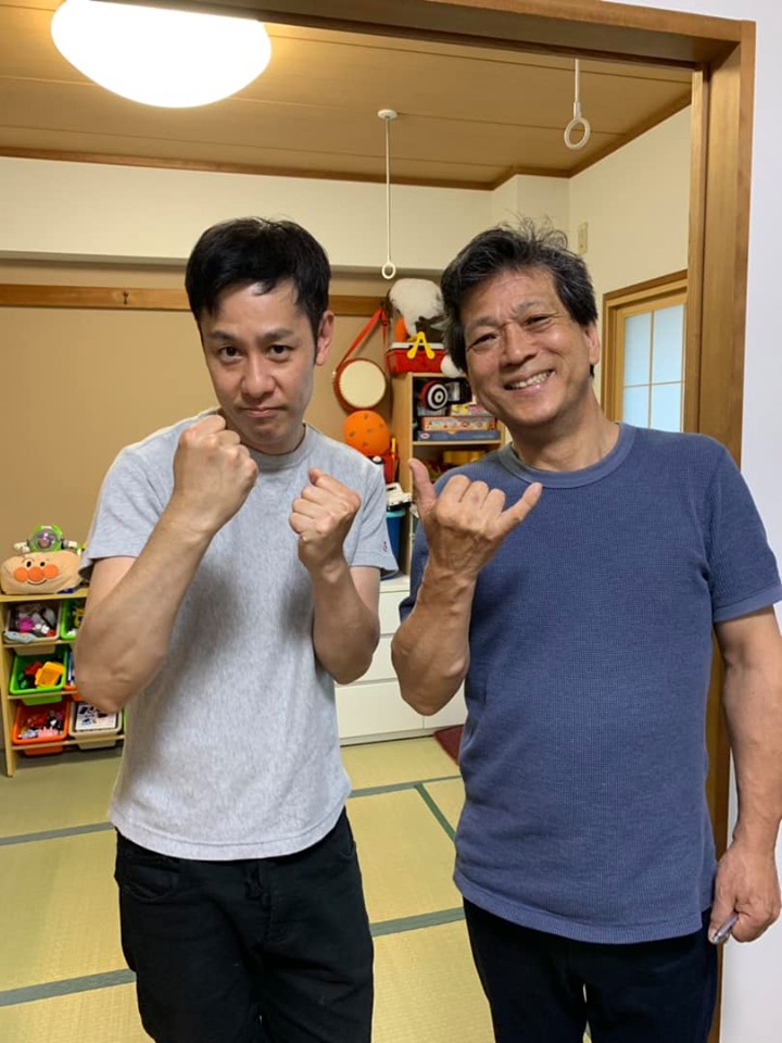 山田 芳照　よしもと芸人、桑折さん