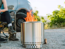 安全に焚き火を楽しむSolo Stove Ranger スタンド付ファイヤーピット